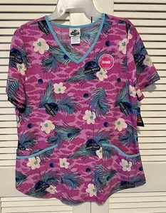 Jurassic World Dominion Pink Scrub Top-M ***BRAND NEW WITH TAGS*** - Picture 1 of 2
