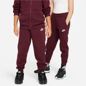 Nike Unisex Kids Burdungy Sportswear Club Fleece Joggers Size XS - Picture 1 of 7