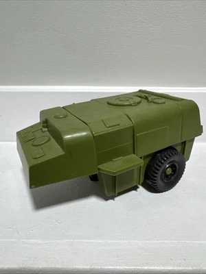 Remolque de combustible para aviones Gi Joe USS FLAGG de colección buen estado sin mangueras Foto 1 de 4