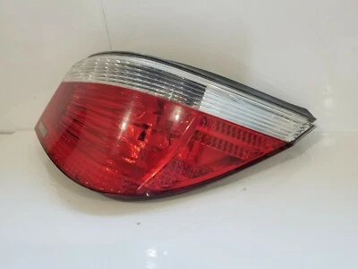 2006-2007 BMW E60 525 530 550 M5 пассажирский RH четверть смонтированный задний фонарь OEM - Изображение 1 из 4