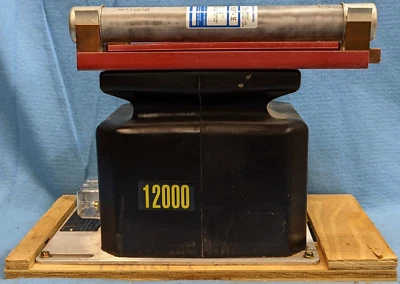 ABB VOLTAGE TRANSFORMER W/HIGH VOLTAGE FUSES: 49422614 110 KV 100:1 RATIO - Image 1 of 4