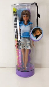 2005 NRFB FASHION FEVER BARBIE BANGS KAYLA PUPPE WAVE C H0868 BLAU HOODIE ROCK - Bild 1 von 12