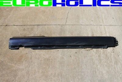 Оригинальная синяя молдинговая панель для правой пассажирской стороны юбки Volvo C70 06-13 - Изображение 1 из 4