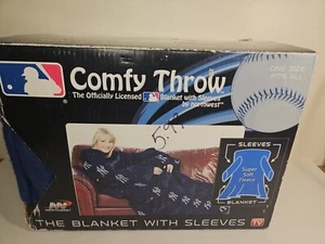 Licensed MLB Comfy Throw NY Yankees Fleece Wearable Blanket New Old Stock - Picture 1 of 7