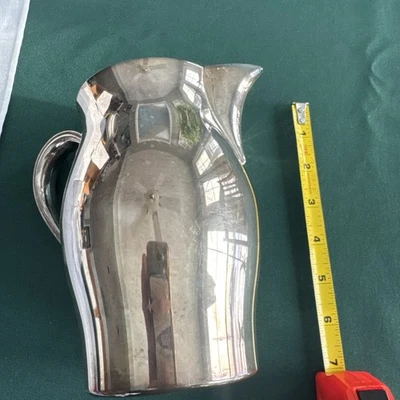 Высокий посеребренный кувшин для воды Wm Rogers Paul Revere 6 дюймов NoS легкая полка с дефектами - Изображение 1 из 4