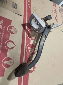 96-99 BMW E36 3 SERIES AUTOMATIC BRAKE PEDAL 1161962 OEM - Picture 1 of 3