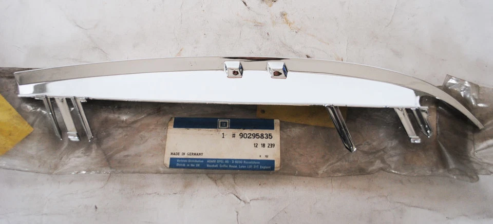 Original Opel Zierleiste Blende Haupt Scheinwerfer links Senator B 90295835 GM - Bild 1 von 1