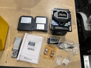 Fujikura FSM-30R12 Massenglasfaser Fusion Spleißgerät mit Spalter (Komplettset) - Bild 1 von 4