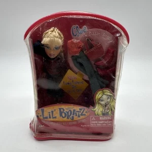 MGA 2003 Mini Bratz Lil Cloe Sizzlin Funky Modepuppe mit Zubehör - Neu in Verpackung - Bild 1 von 9