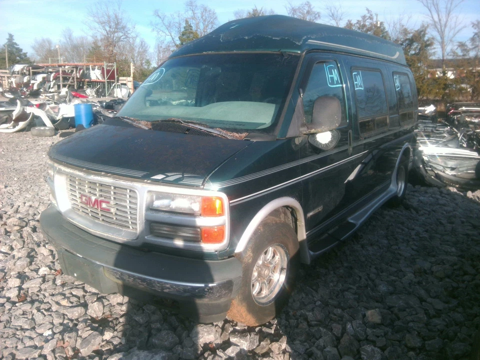 Campana GMC VAN SAVANA 1500 96 97 98 99 00 01 02 Foto 1 de 4