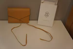 Glass Ladder & Co. Katherine Tech Organizer Roll Honey - NEW without Tags - Picture 1 of 23