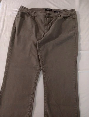 Pantalones para mujer David Bitton Buffalo Avalon 12/32 verde oliva suaves elásticos tiro medio Foto 1 de 4