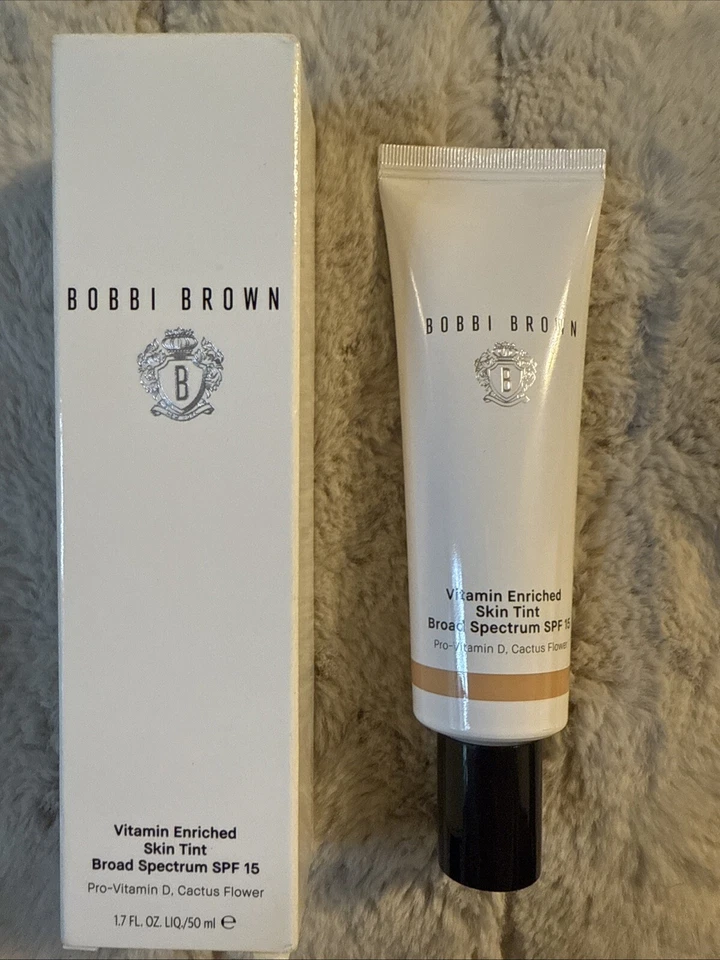 Bobbi Brown Vitamin Enriched Skin Tint SPF 15 In Medium 1 - Image 1 of 1