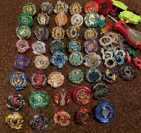 Takara Tomy Beyblade Burst lot of 40 + Parts Launchers Valkyrie Fafnir Xcalibur Cover