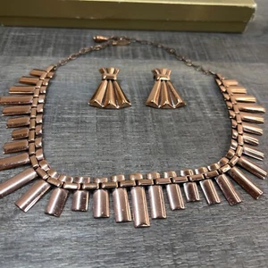 1960’s Vintage Renoir Copper Peter Pan Style Collar Necklace Choker Clip on Earrings - Bild 1 von 8