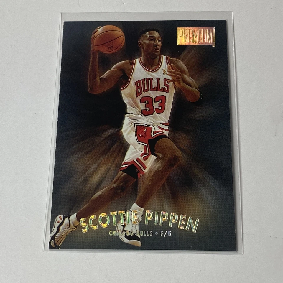 1997-98 Skybox Premium Scottie Pippen - Image 1 of 1