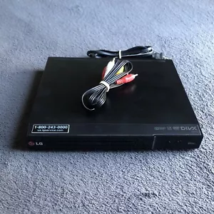 LG DP132 CD/DVD DivX Disc Player w/ Video Cable - WORKS - Picture 1 of 9