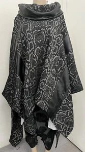 Kekoo Damen Poncho, schwarz/silber, mittel/groß (oversized), warm & bequem, neu mit Etikett - Bild 1 von 11