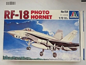 Italeri RF-18 PHOTO HORNET Flugzeug Modell Maßstab 1:72 Neu Open Box - Bild 1 von 3