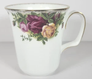 Taza Royal Albert Old Country Roses Bristol Beaker acanalada usada en excelente estado de colección - Imagen 1 de 9