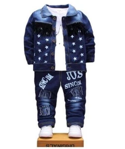 Cappotto Tuta Energetico Bambino Tre Pezzi Comodo Ragazzo+T-shirt+Jeans - Foto 1 di 16