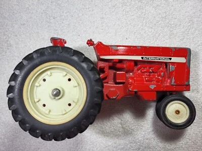 Vintage Ertl Co Dyersville International Toy Farm Tractor Red Made In USA - Image 1 of 4