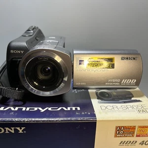 Sony DCR-SR65 Silver 25X Optical Zoom 30GB Hard Disk Drive Camcorder - Box - Picture 1 of 12