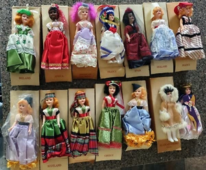 Lote de 14 muñecas del mundo. - Imagen 1 de 5