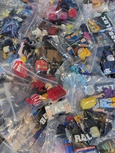 Roblox - Lot Of 5 New Action Figures With Accessories Toys For Girls and Boys - Picture 1 of 6