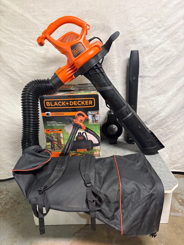 BLACK+DECKER 400 CFM elétrico 3 em 1 mochila soprador de folhas, aspirador e mulcher - Imagem 1 de 1