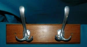 ANCIEN PORTE MANTEAU ET CHAPEAU DE BISTROT . 2 PATERES . ECOLE . LONGUEUR 35cm - Imagen 1 de 12