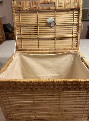 Baúl de bambú y ratán Lg con forro de tela colección Eco Point. Solo recogida local Foto 1 de 4