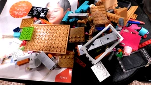 2017 MEGA CONSTRUX AMERICAN GIRL"SAIGES ART CLASS" FGY50 - Picture 1 of 5