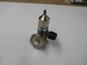 NUEVO REGULADOR RKI MODELO 705 0-1000 PSI 5/8-18UNF MANGUERA SALIDA 29/34/59 CYL Q0313 - Imagen 1 de 3