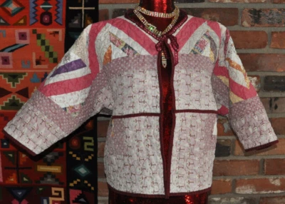 Abrigo Chaqueta de Pantano Recortada Edredón Retazos Hecho a Mano Vintage Reciclado Pequeño Foto 1 de 4