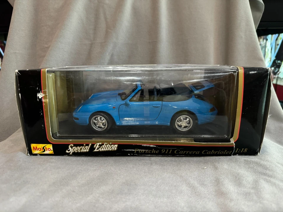 Maisto 1994 Porsche 911 Carrera Cabriolet 1:18 Diecast Car