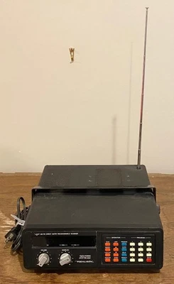 Vintage Realistic PRO-2020 20-CH VHF/UHF AM-FM Direct Entry Programmable Scanner - Image 1 of 4