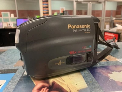 Panasonic Palmcorder IQ PV-A386 FOR PARTS OR REPAIR - Image 1 of 4