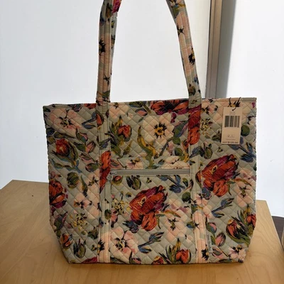 Vera Bradley Vera Tote Bag SEA AIR FLORAL Quilted Flowers $120 MSRP BRAND NEW - Image 1 of 4