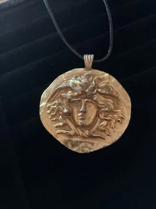 SPHINX Medusa Pendant British Museum Reproduction Replica Gold Tone Vintage - Picture 1 of 4