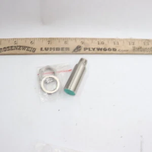 Pepperl+Fuchs Inductive Proximity Sensor 10-30Vdc 1200Hz M18 / 18 MM Dia - Picture 1 of 4