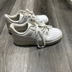 Nike Air Force 1 '07 Low White W. Leather upper. Size 7. 5 Gently worn - Picture 1 of 8