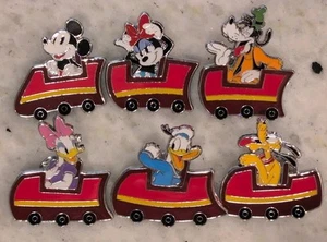 Disney Loungefly ACHTERBAHN Pins Komplettset! Mickey & Friends 6 Pin Lot - Bild 1 von 6