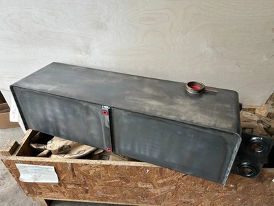 CAT 112-8638 Radiator Storage Tank Caterpillar 1128638 for 854G Wheel Dozer NEW - Image 1 of 4
