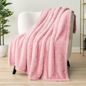PAVILIA Plush Sherpa Throw Blanket for Couch Sofa | Soft Fluffy Shaggy Fleece - Picture 1 of 10