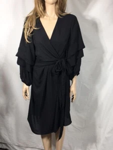 Women s NWT City Chic Trendy Plus Size Sleeve Crush Wrap Black Tunic Size M/18 - Picture 1 of 6