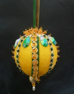 Vintage Hand Made Ball Shape Beaded Sequin Pearls Yellow Felt Christmas Ornament - Picture 1 of 8