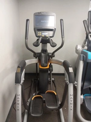 Matrix Ascent Trainer - A7XE-05 - Elliptical Crosstrainer w/Adjustable Crossramp - Image 1 of 4