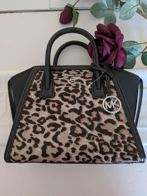 Bolso Michael Kors Pequeño Avril Cuero Leopardo Becerro Estampado Animal Plateado HW Foto 1 de 4