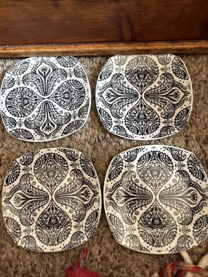 Juego de 4 platos de aperitivo negros Cynthia Rowley Linea Foto 1 de 3